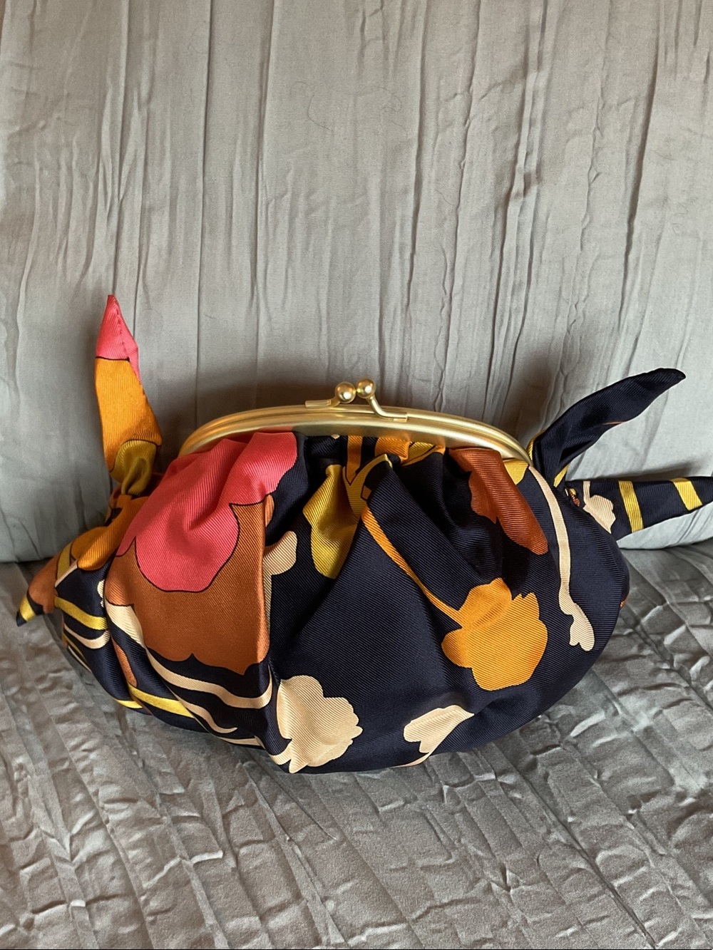 Anthro/Pilcro & Letterpress Kiss-Lock Silk Floral Clutch